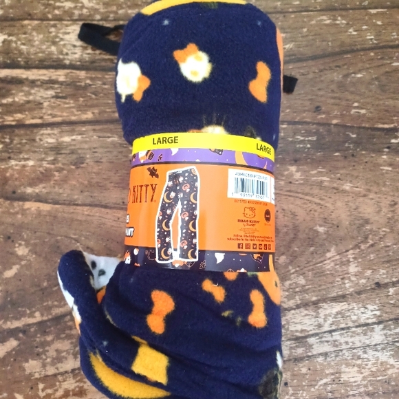 Hello kitty x Halloween 2024 Pajama Pants BNWT VHTF RARE - Picture 6 of 9